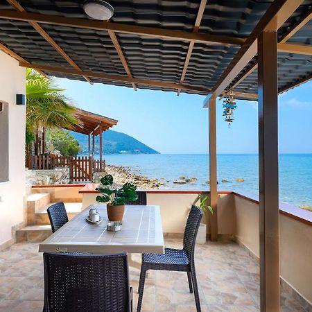Вілла To Kyma - Seafront House Скала-Каллірахіс Екстер'єр фото