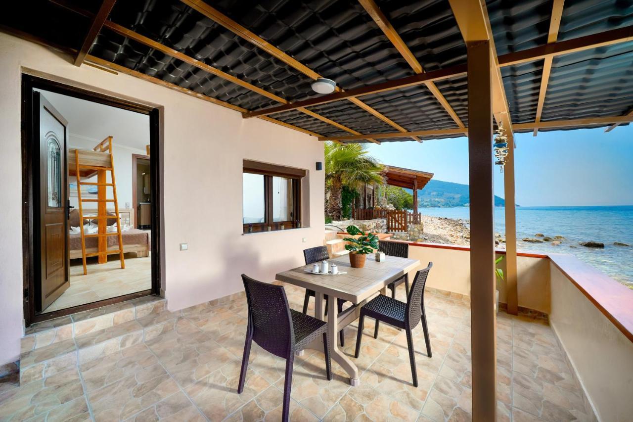 Вілла To Kyma - Seafront House Скала-Каллірахіс Екстер'єр фото